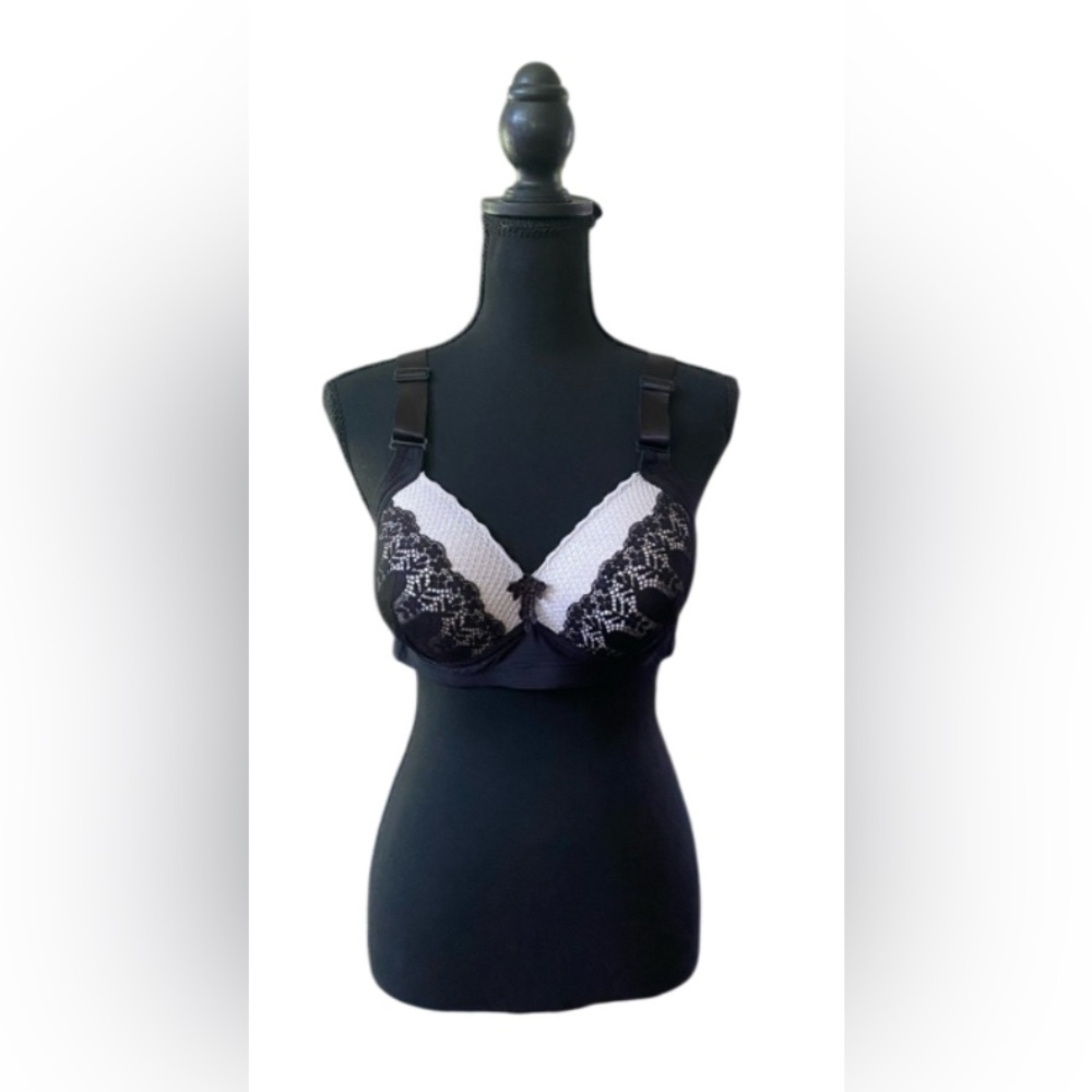 GAIYI: Elegant Black and Gray Lace Bra 38B